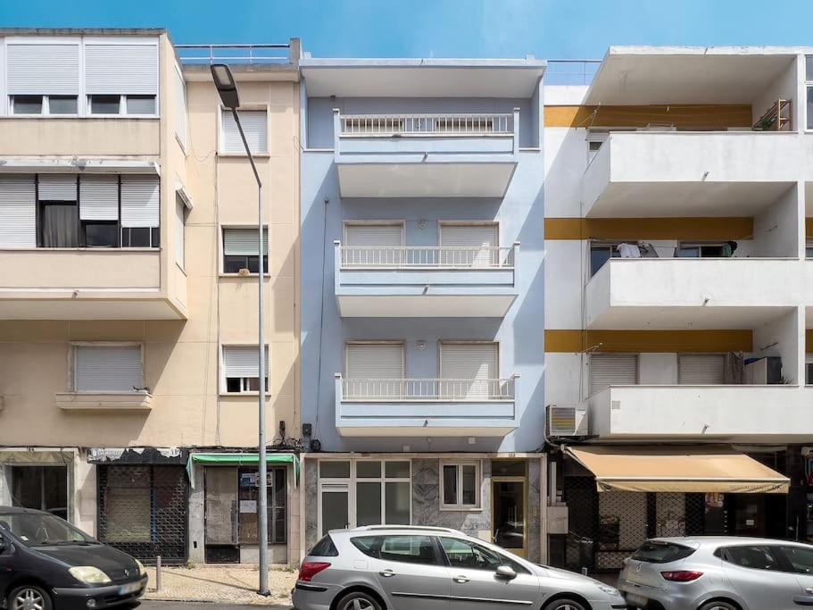 Olaias Lisbon 2 Bed Near Metro 2 Apartment Exterior photo